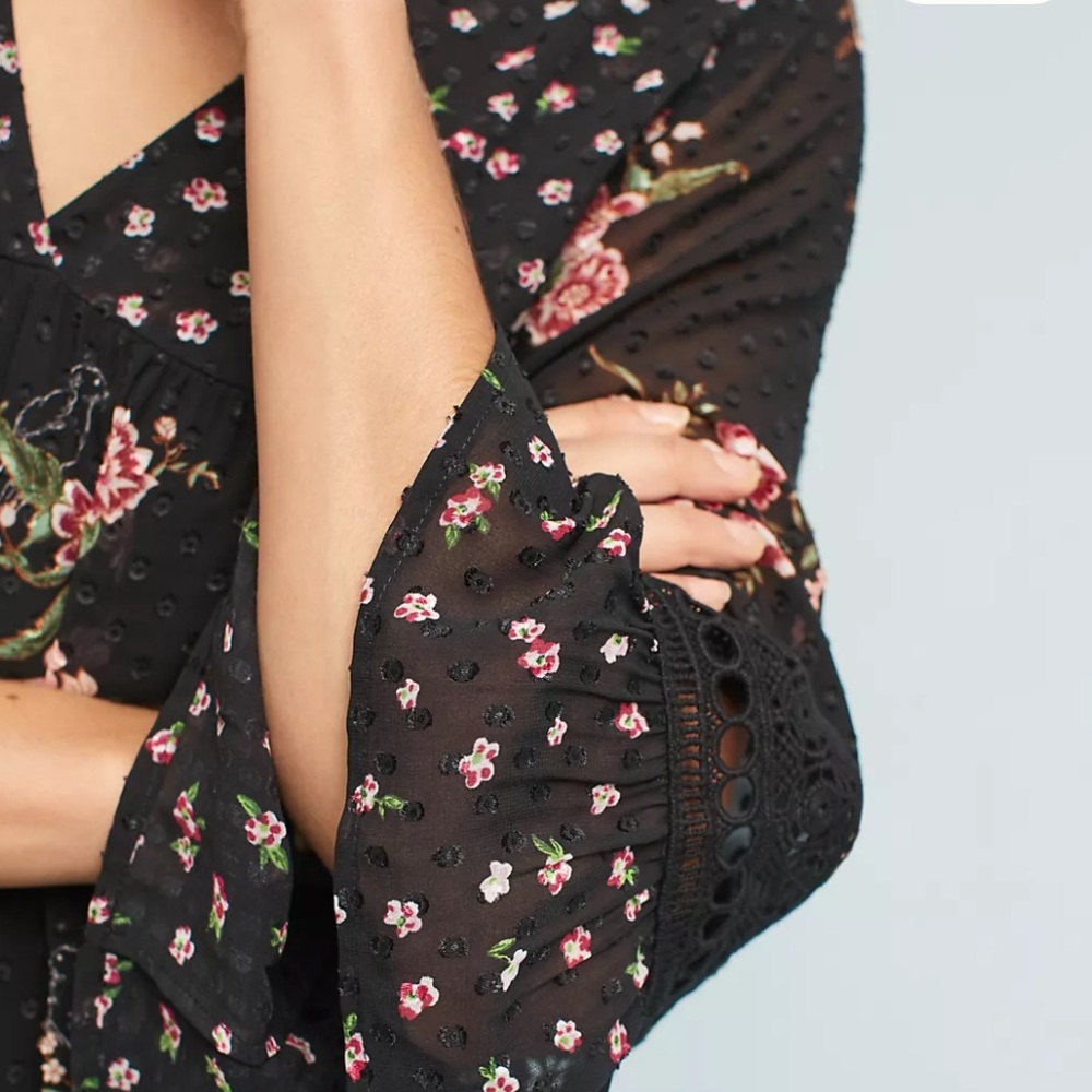 Anthropologie Maeve Steffy Bell Sleeve Black Floral Top Size XS - Picture 5 of 13